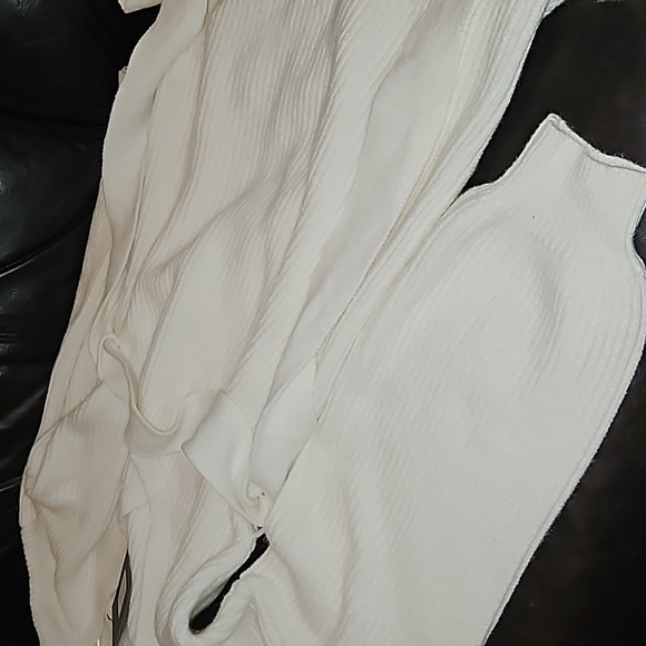 Dress - Picture 3 of 9